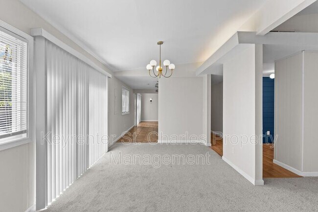 Foto del edificio - 19 Country Ln
