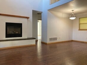 Building Photo - 2948 Warbler Way