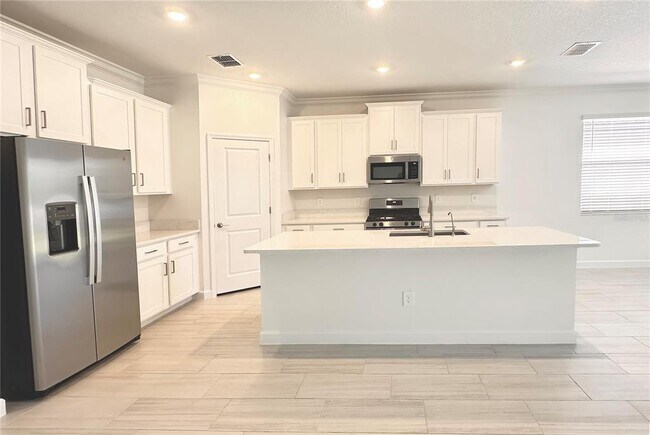 Foto del edificio - 17132 Holly Wl Ave