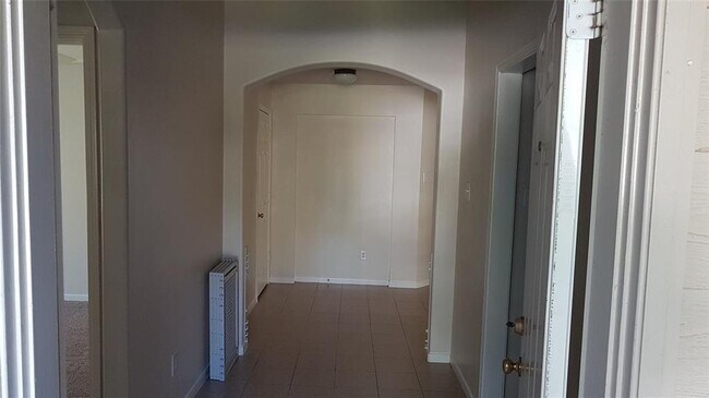 Building Photo - 13519 Beech Ridge Ln
