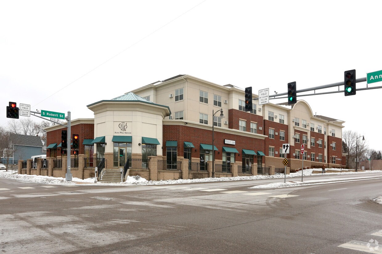 Building Photo - The Dakotah