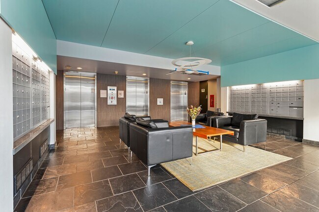 Foto del edificio - $100 OFF FOR THE FIRST 4 MONTHS: 2BD/2BTH Condo Unit in Downtown Portland