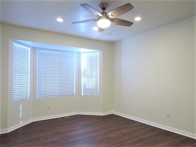 Building Photo - 1102 N 2675 W