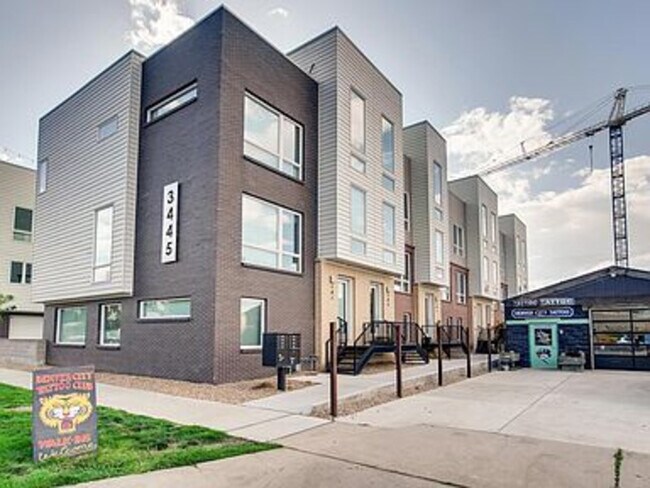Building Photo - 3445 Larimer St