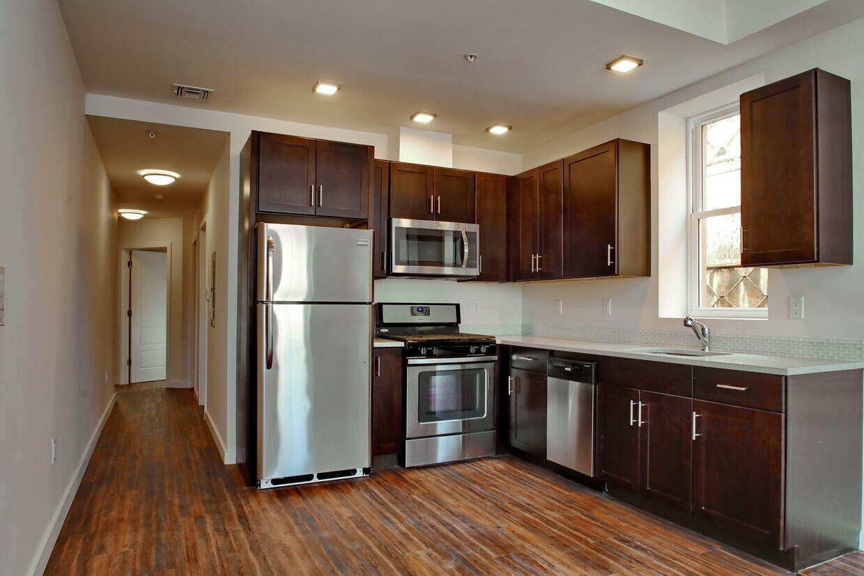 Kitchen - 6318 Jackson St