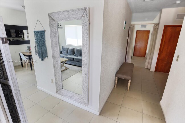 Foto del edificio - 311 NW 95th St