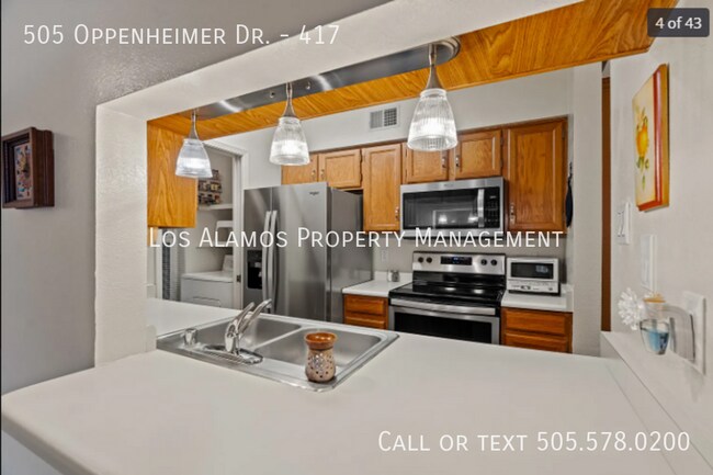 Foto del edificio - 505 Oppenheimer Dr