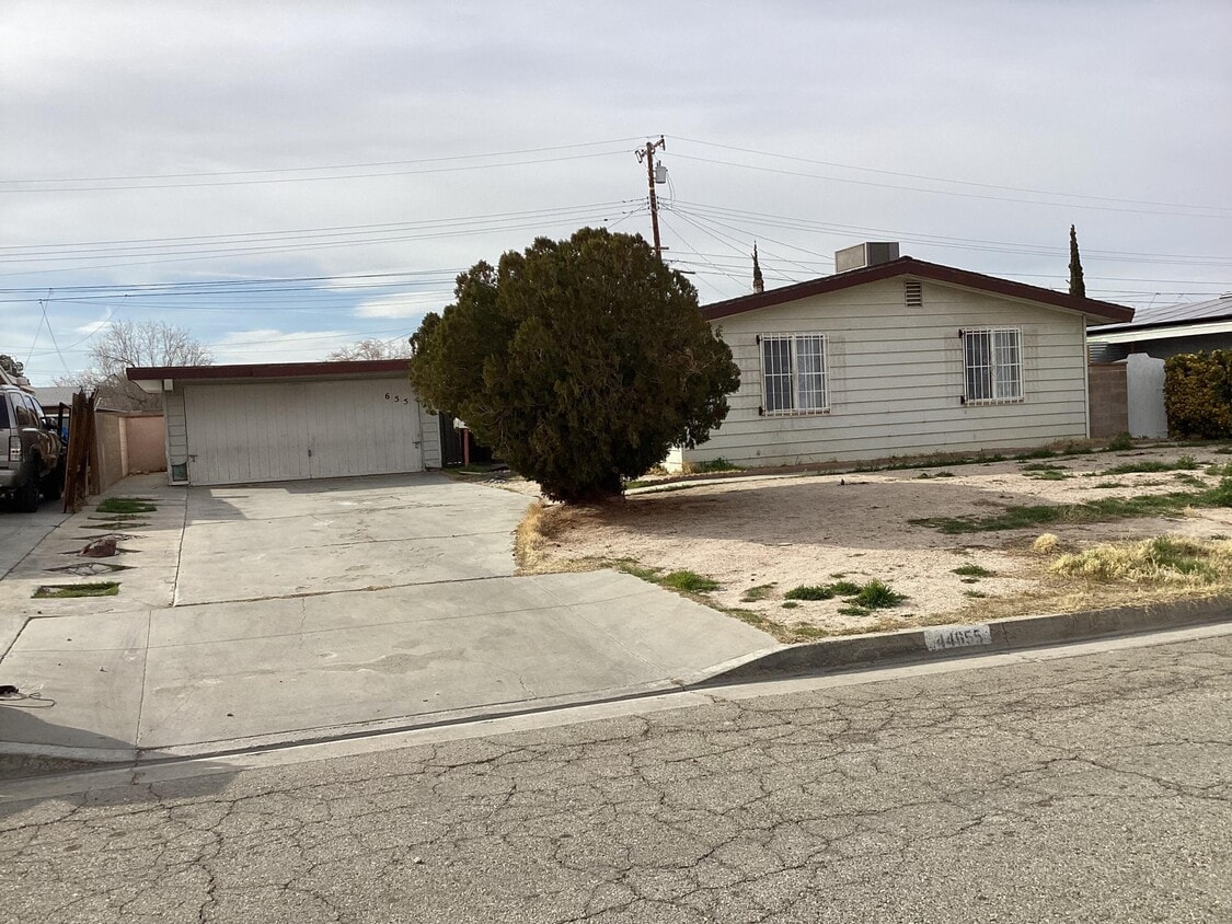44655 Raysack Ave, Lancaster, CA 93535 House Rental in Lancaster, CA