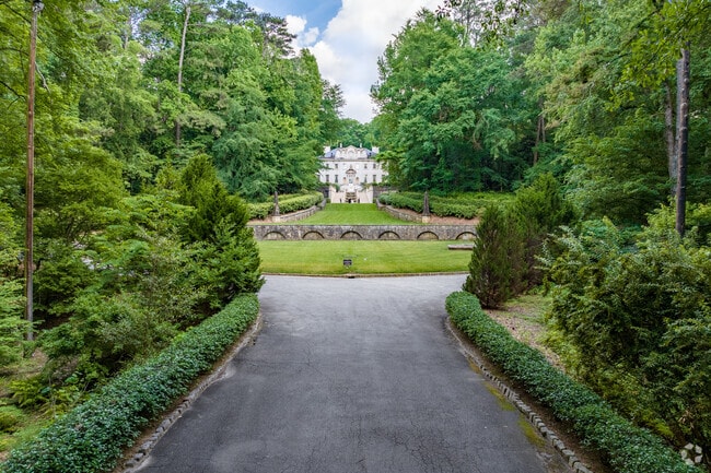 The Swan House is a 1920s mansion at the Atlanta History Center in Peachtree Heights.