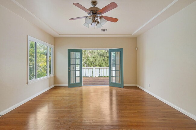 Building Photo - 1552 Crater Ln