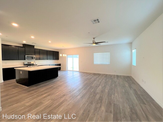 Foto del edificio - 4 br, 2.5 bath House - 7014 Noah Raven Street