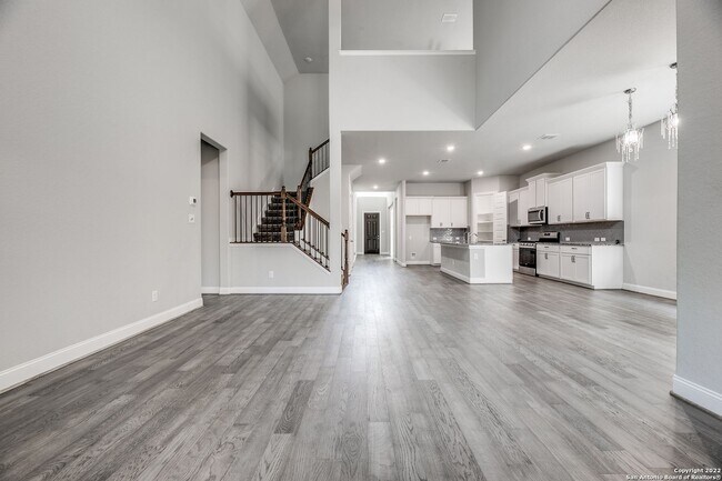 Foto del edificio - Charming Home Awaits: Spacious & Modern Li...