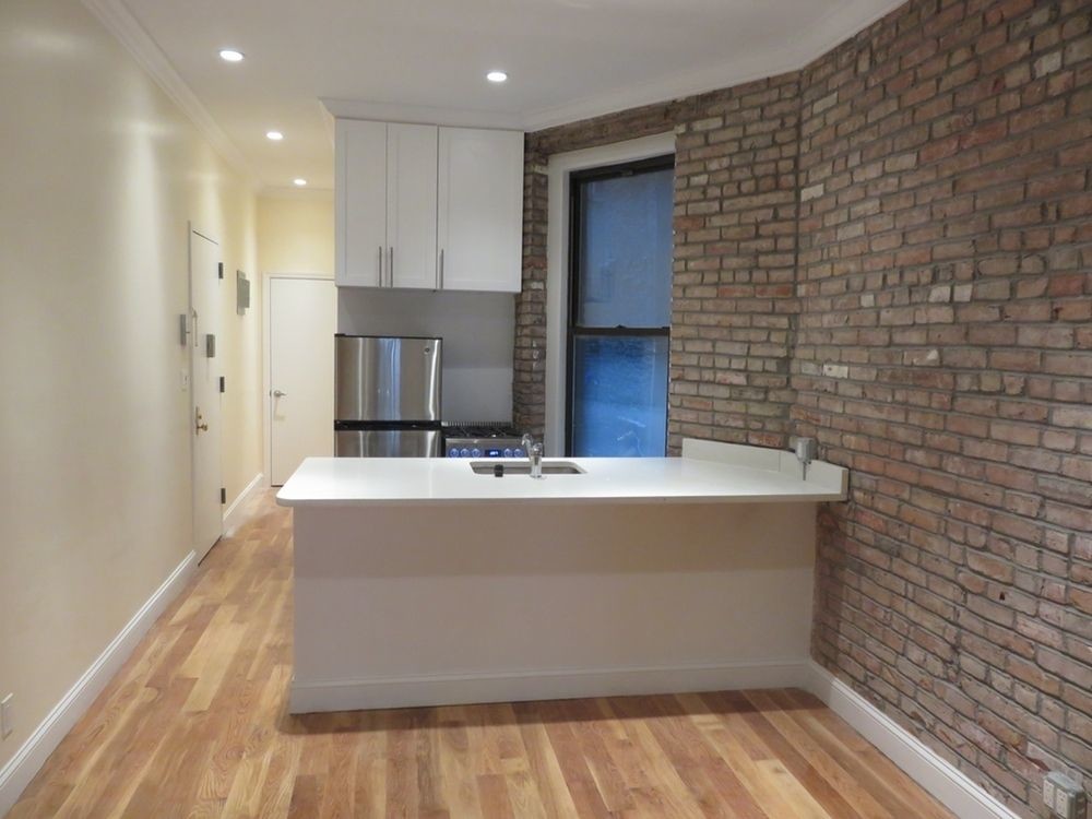 Primary Photo - 128 MacDougal St