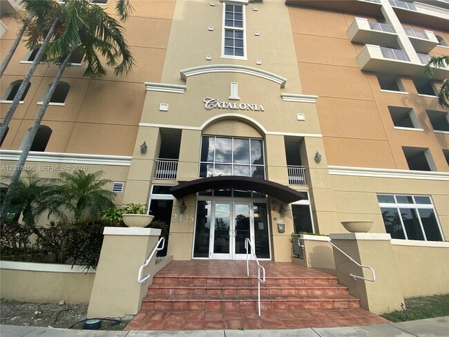 Foto del edificio - 2425 SW 27th Ave