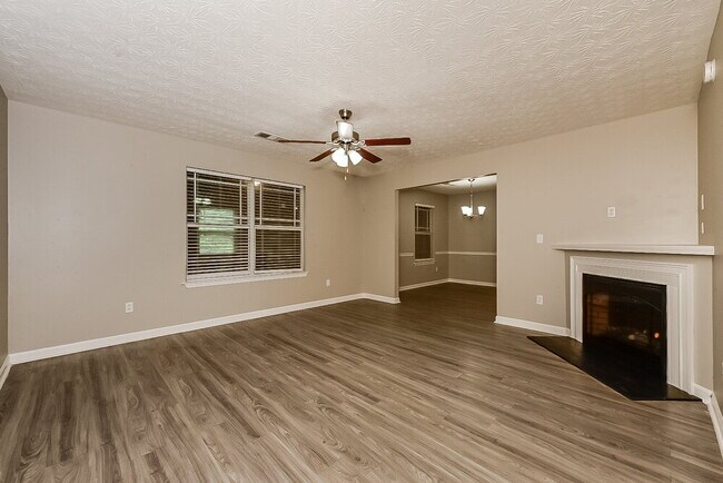 Foto del edificio - 1426 Persimmon Trace