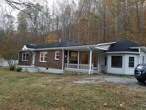 Building Photo - 4479 Stenberg Rd