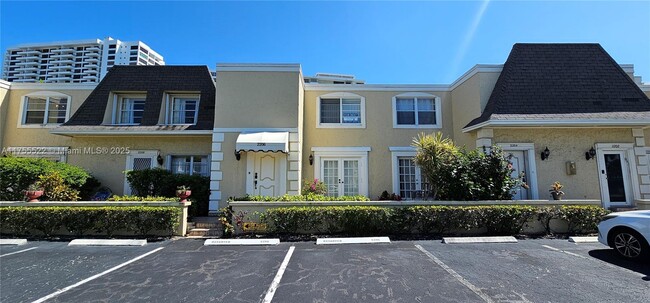 Foto del edificio - 2206 NE 7th St