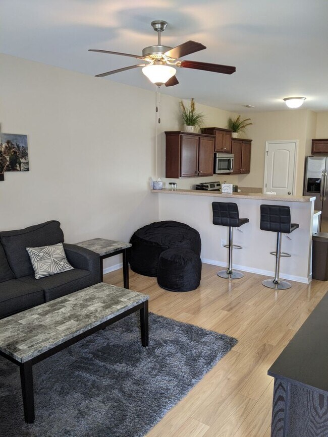 Building Photo - Beautiful Oyster Landing Community Townhome