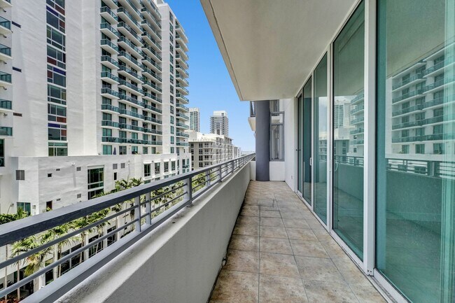 Photo - 1 bedroom and 1 bath condo located east side of Biscayne Blvd Miami Florida