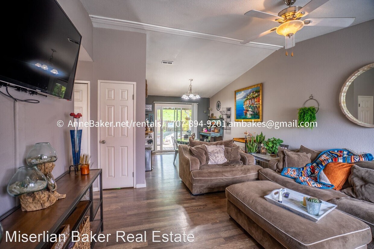 Primary Photo - 3 br, 1 bath House - 531 N Jefferson St