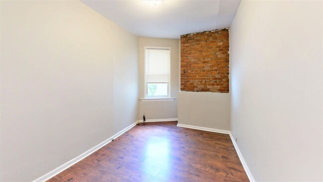 Photo - 426 Ada St House