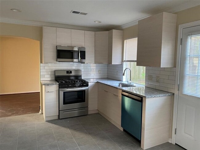 Building Photo - 5423 Gosforth Dr