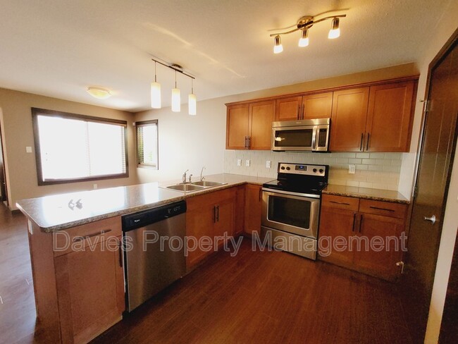 Building Photo - 515 Chappelle Dr SW