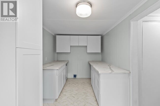 Building Photo - 15 Cabot St