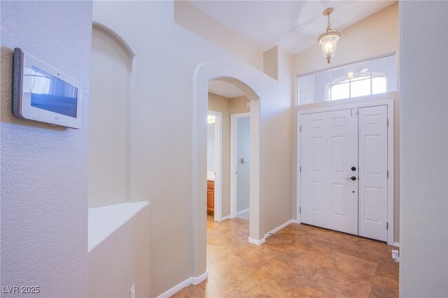Building Photo - 8161 Waltons Ml Ct