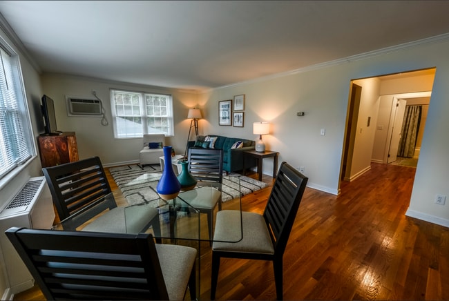 Building Photo - 31 Captain Parker Arms