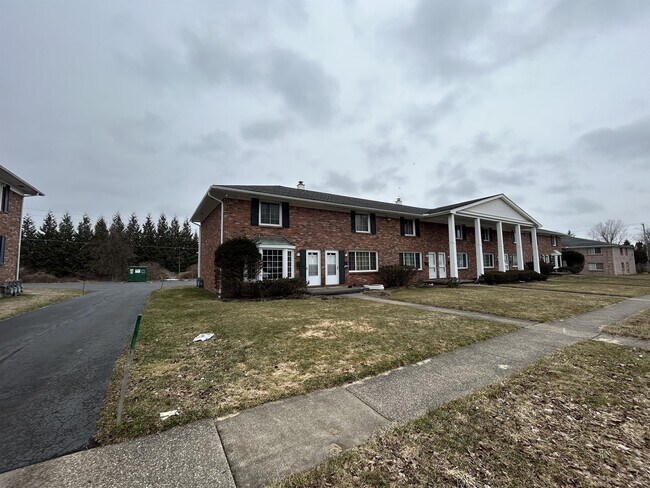 Foto del edificio - 34 Oakridge Dr