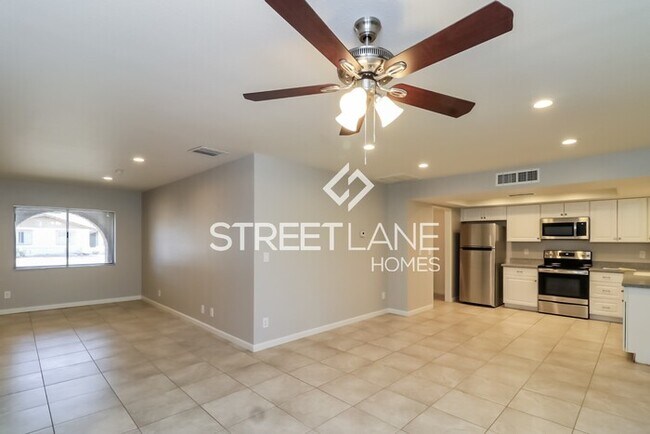 Building Photo - Charming 3 Bedroom in Phoenix!