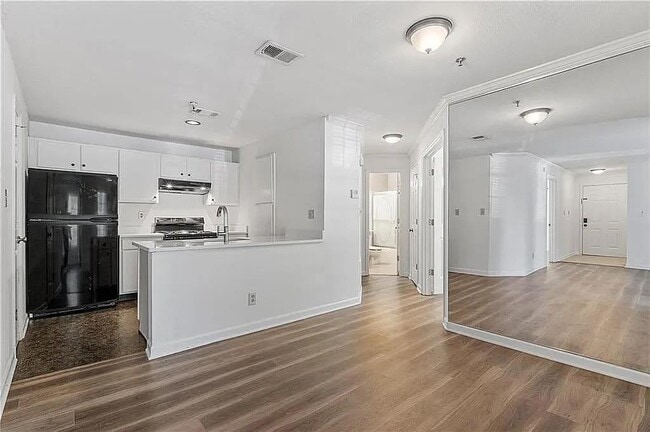 Building Photo - 2212 River Heights Ct SE
