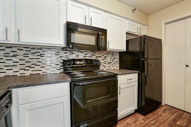 Foto del edificio - 6306 N MacArthur Blvd