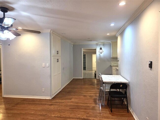 Foto del edificio - 4701 N Independence Ave