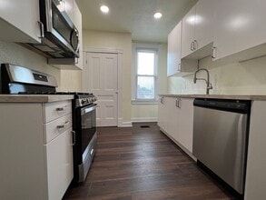 Building Photo - 832 Excelsior St