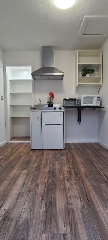 Building Photo - 516 Sonoma Ave