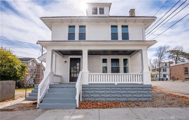 Building Photo - 109 Mound St