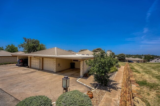 Foto del edificio - 1406 Broken Hills Dr