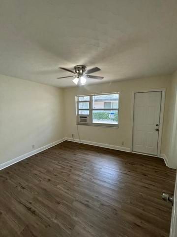 Foto del edificio - 921 NE 17th Ave
