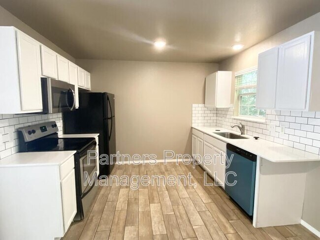 Foto del edificio - 1534 N Addington Ave