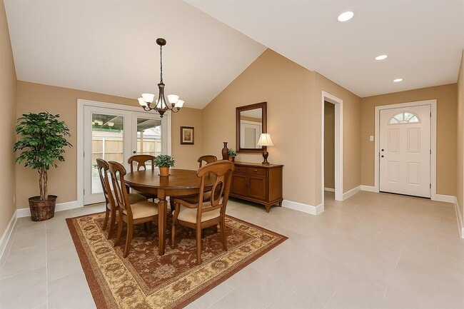 Building Photo - 11923 Briar Forest Dr