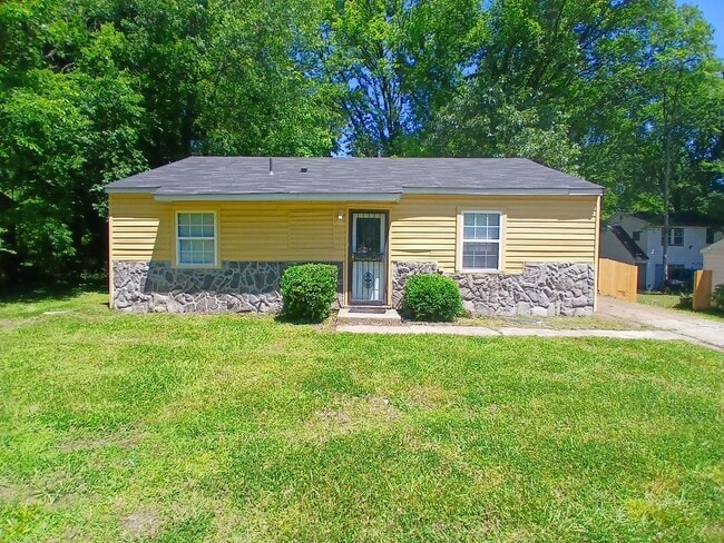 Photo - Renovated 3-Bedroom Gem on a Quiet Residential Street - Open To Section 8 House