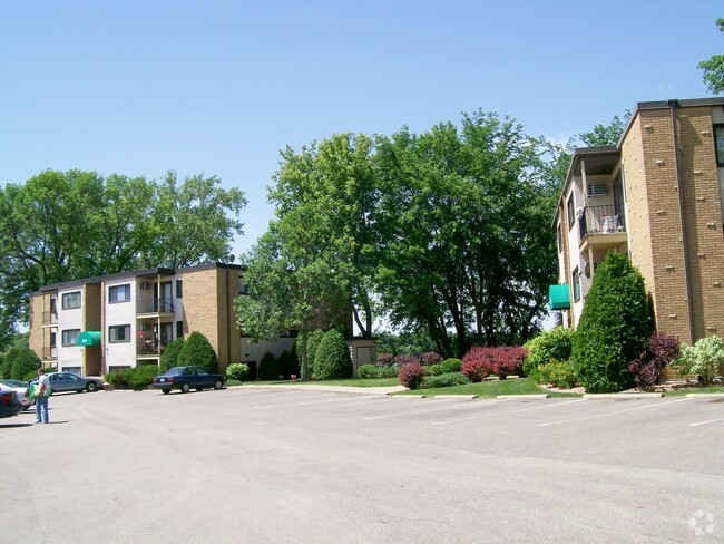 Building Photo - Langdon Lake Apartments