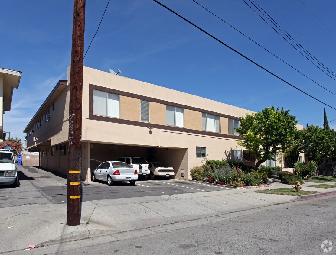 Foto del edificio - 18355 Malden St