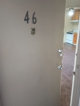 Building Photo - 9435 California Ave