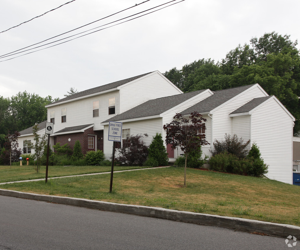 Colony Ridge Apartments - Sagamore Apartments