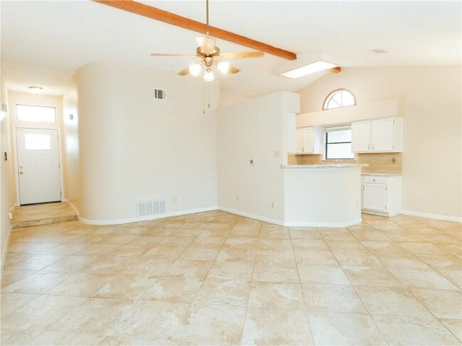 Building Photo - 7913 Tiffany Dr