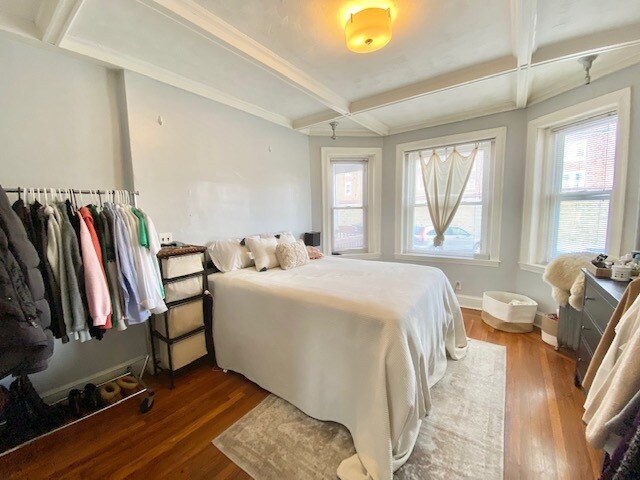 Building Photo - 67 Thatcher St