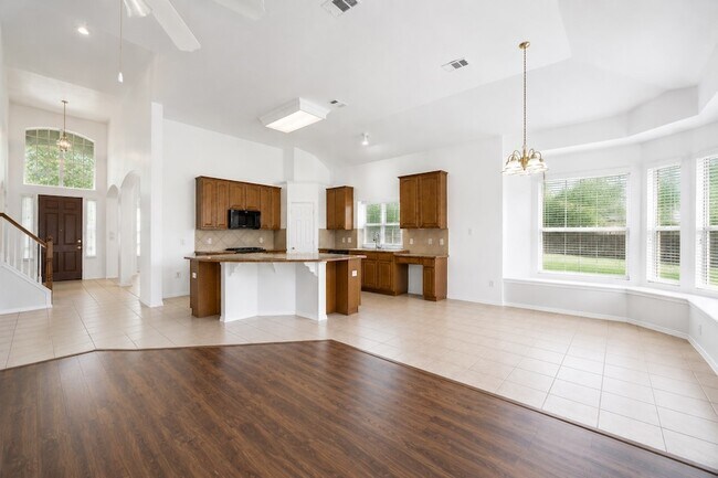 Building Photo - 10057 Wyndbrook Dr